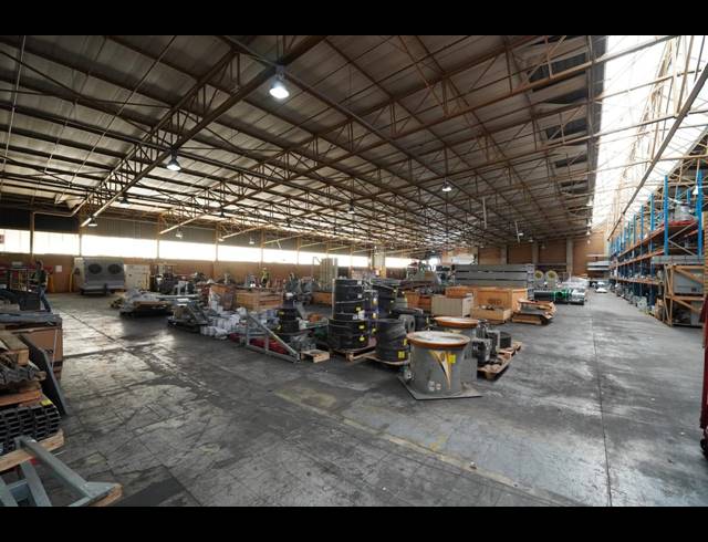 5,358M² WAREHOUSE TO LET IN LASER PARK